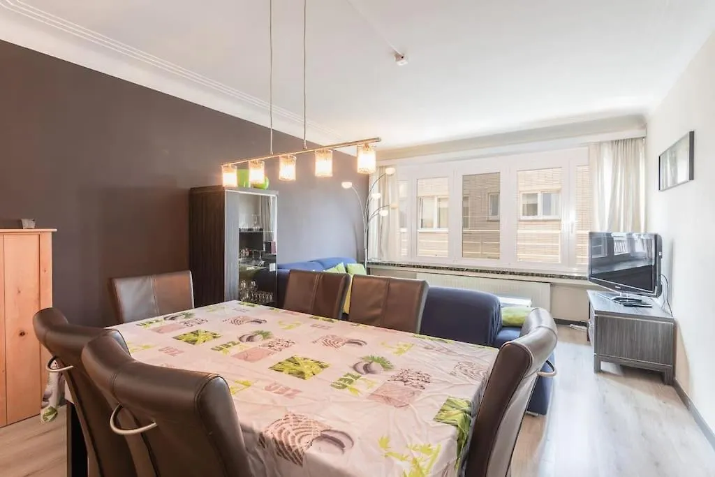 אוסטנדה Spacious Apartment For 7 People